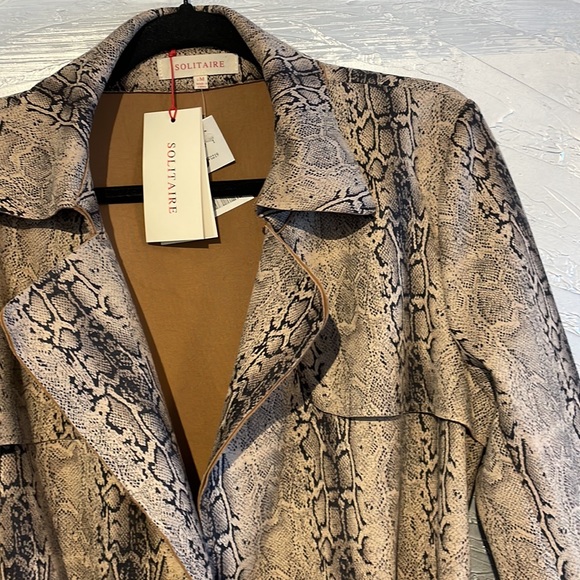 New Solitaire Trench Coat. Size M. Snakeskin Print. - Picture 2 of 10